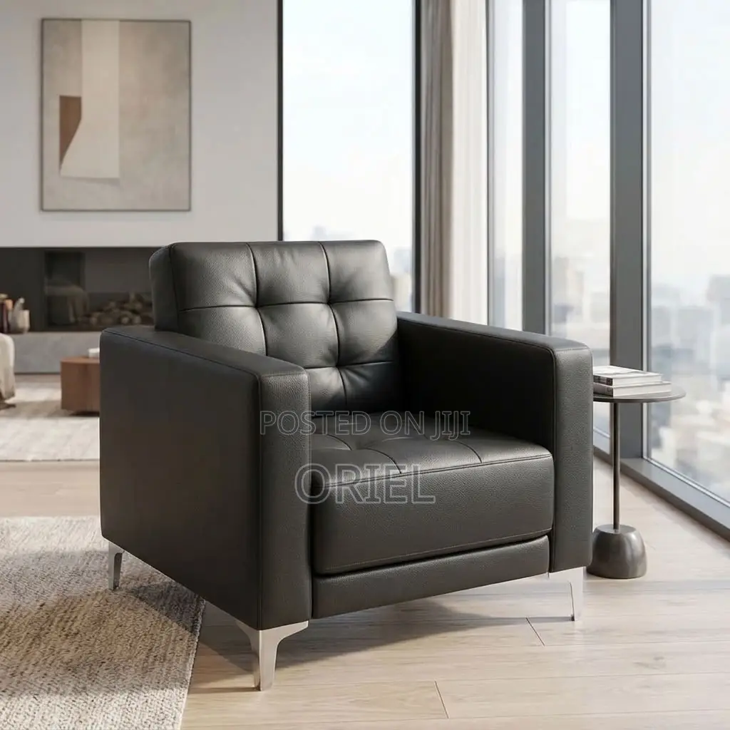Single-Seater Leather Sofa – Compact Seating for Small Spaces