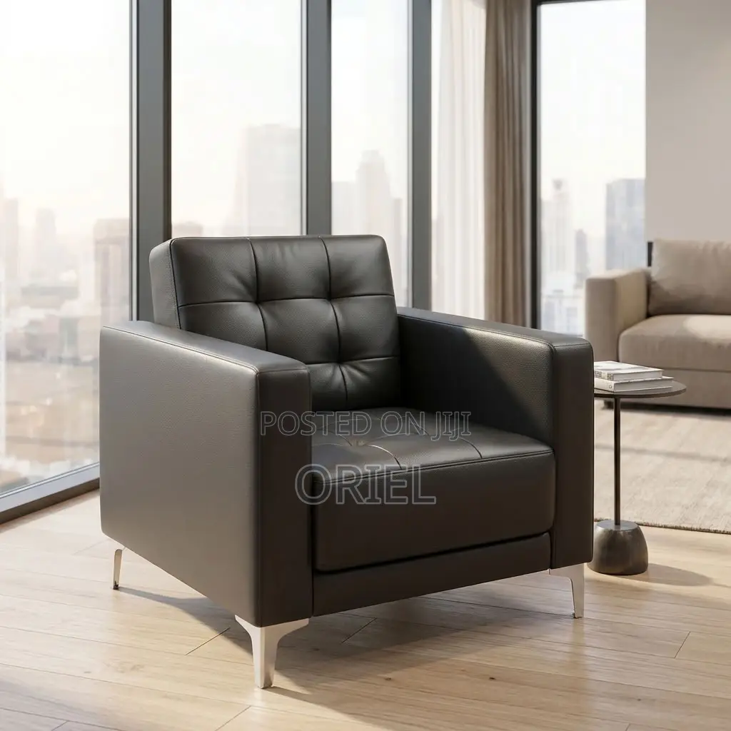 Single-Seater Leather Sofa – Compact Seating for Small Spaces