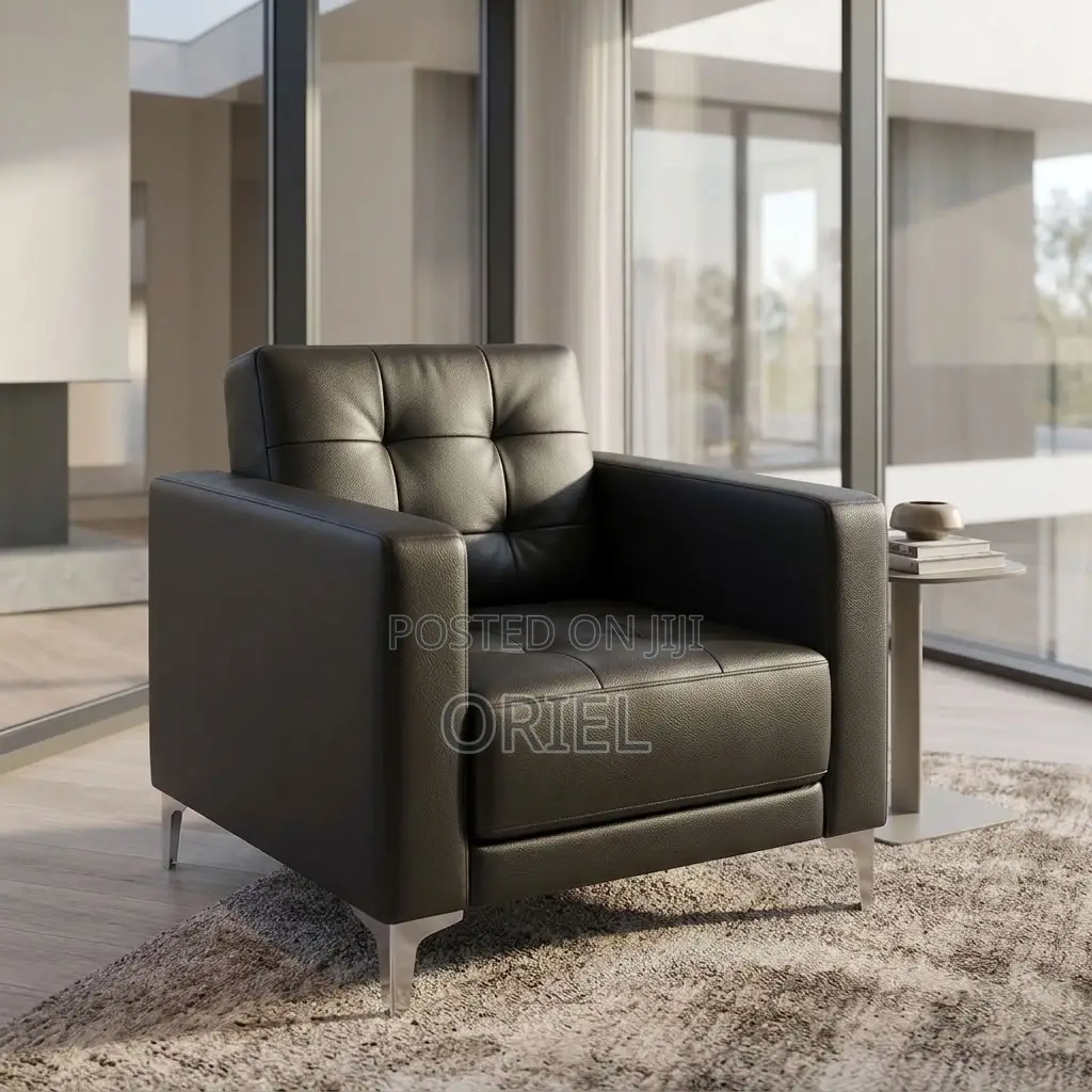 Single-Seater Leather Sofa – Compact Seating for Small Spaces