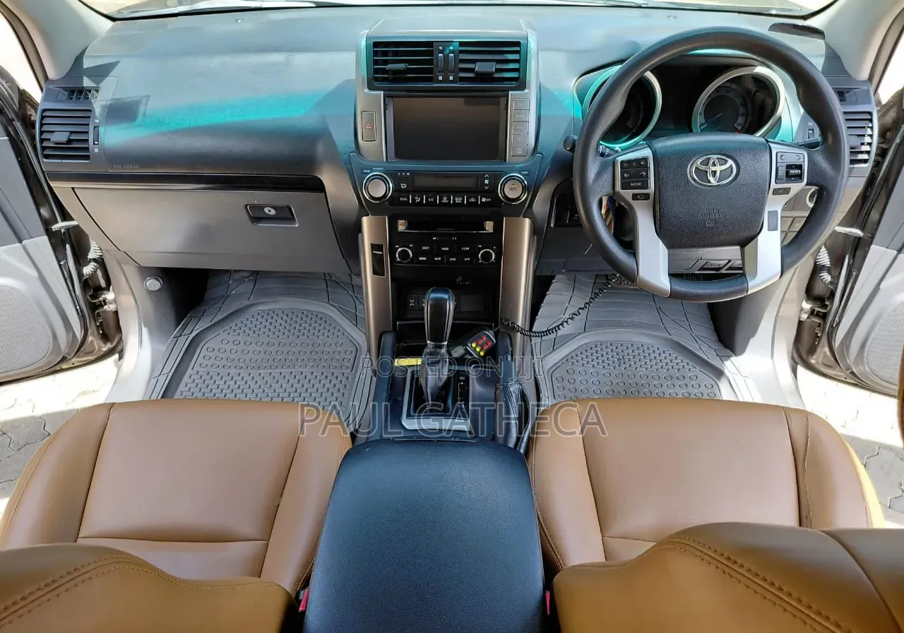 Toyota Land Cruiser Prado 2010 Gold