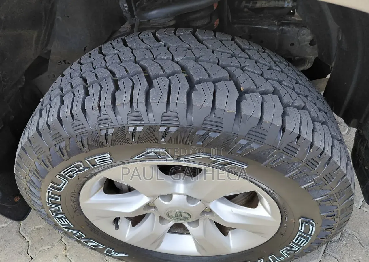 Toyota Land Cruiser Prado 2010 Gold