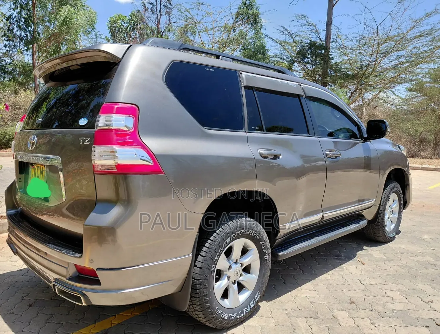 Toyota Land Cruiser Prado 2010 Gold