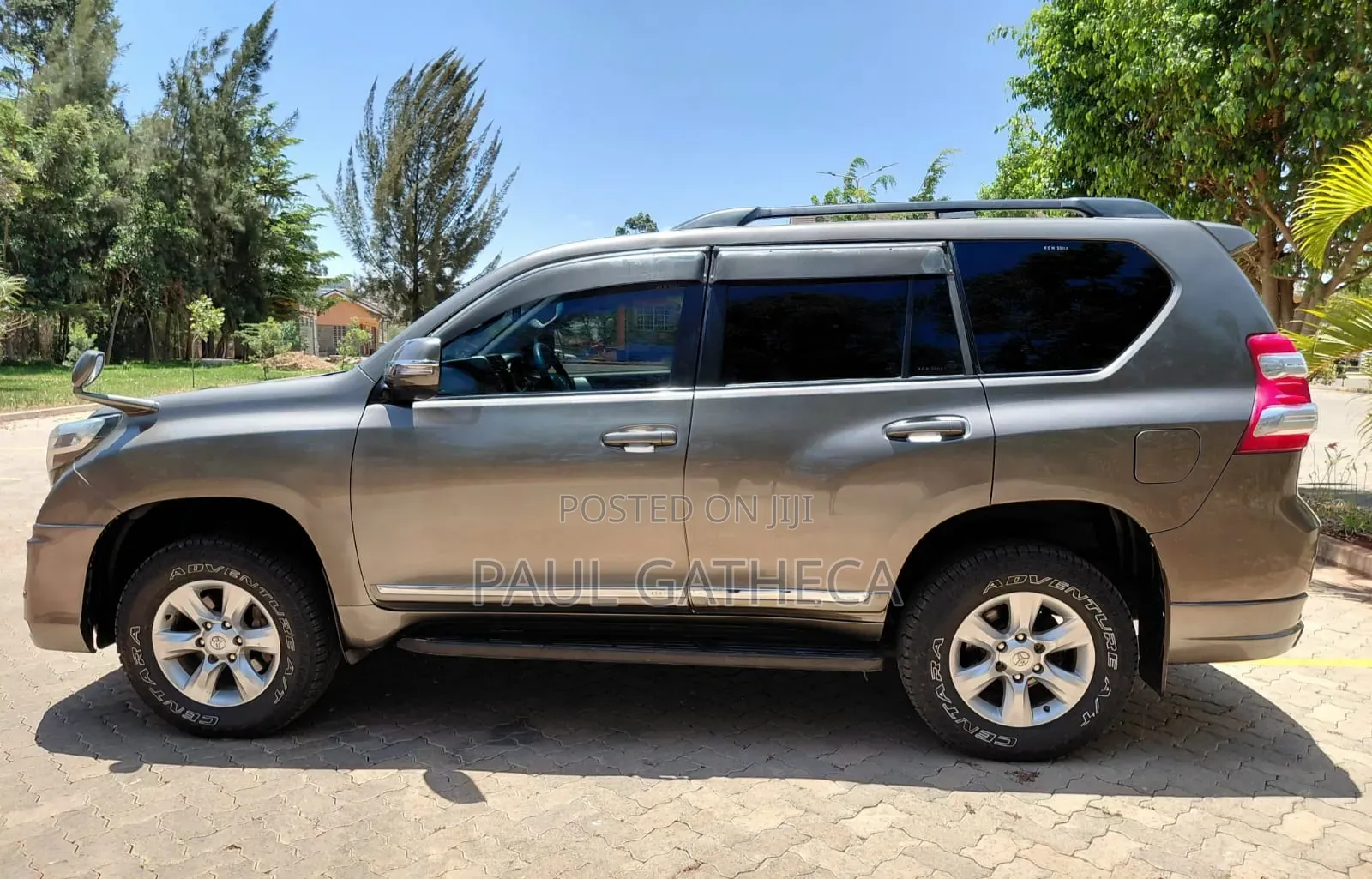 Toyota Land Cruiser Prado 2010 Gold