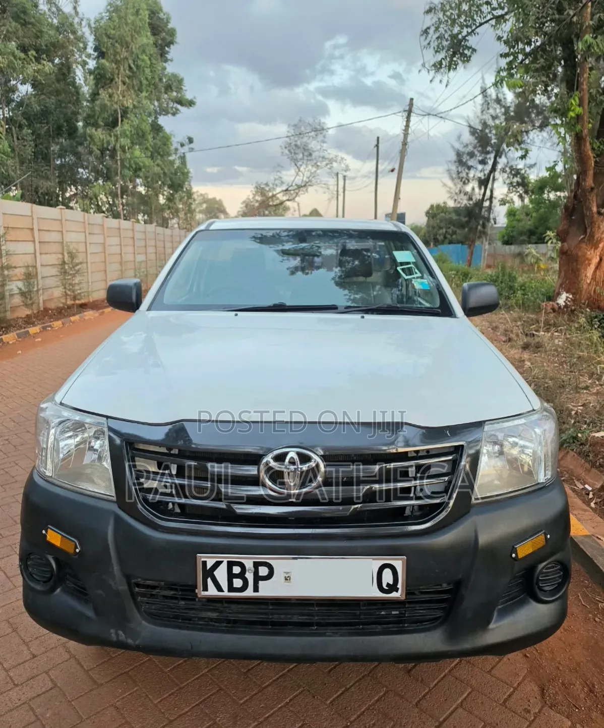 Toyota Hilux 2011 White