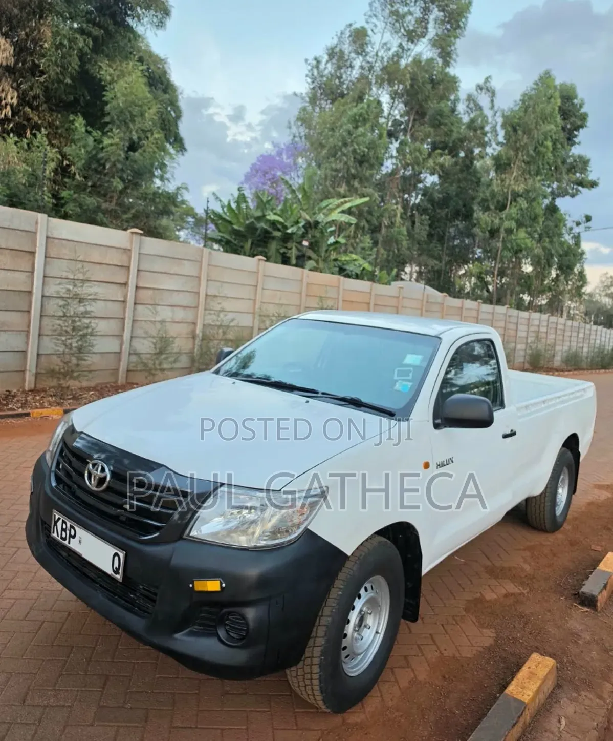 Toyota Hilux 2011 White
