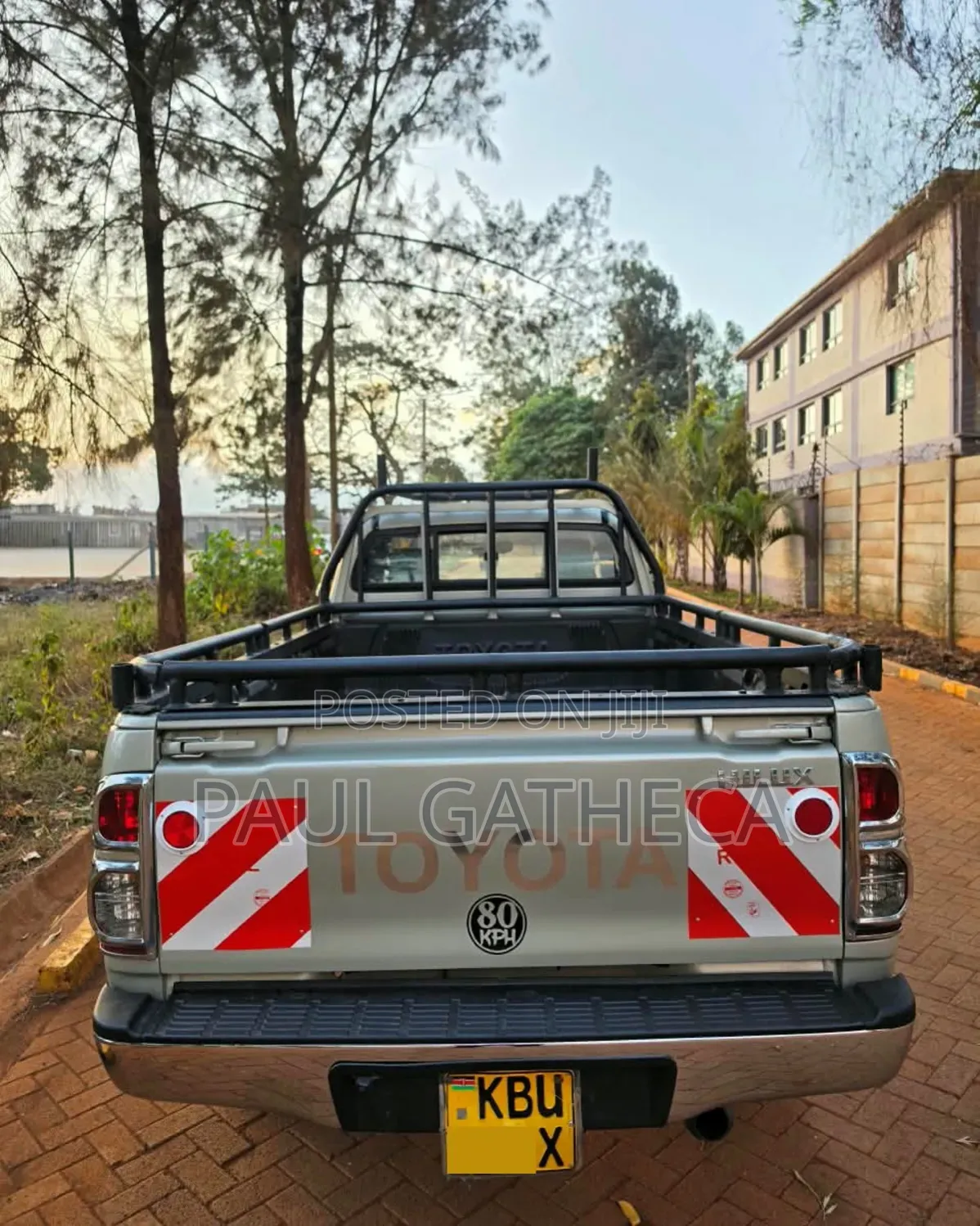 Toyota Hilux 2012 Silver