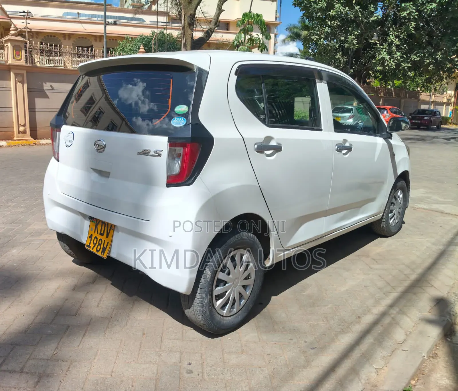 Daihatsu Mira 2018 White