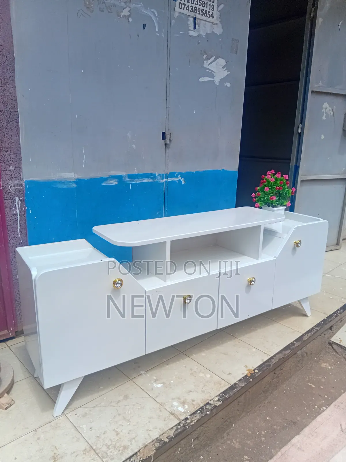 Quality TV Stand