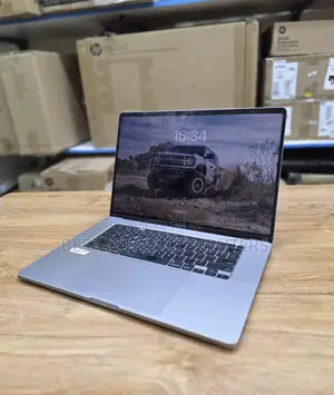Laptop Apple MacBook Pro 2019 16GB Intel Core i7 SSD 256GB