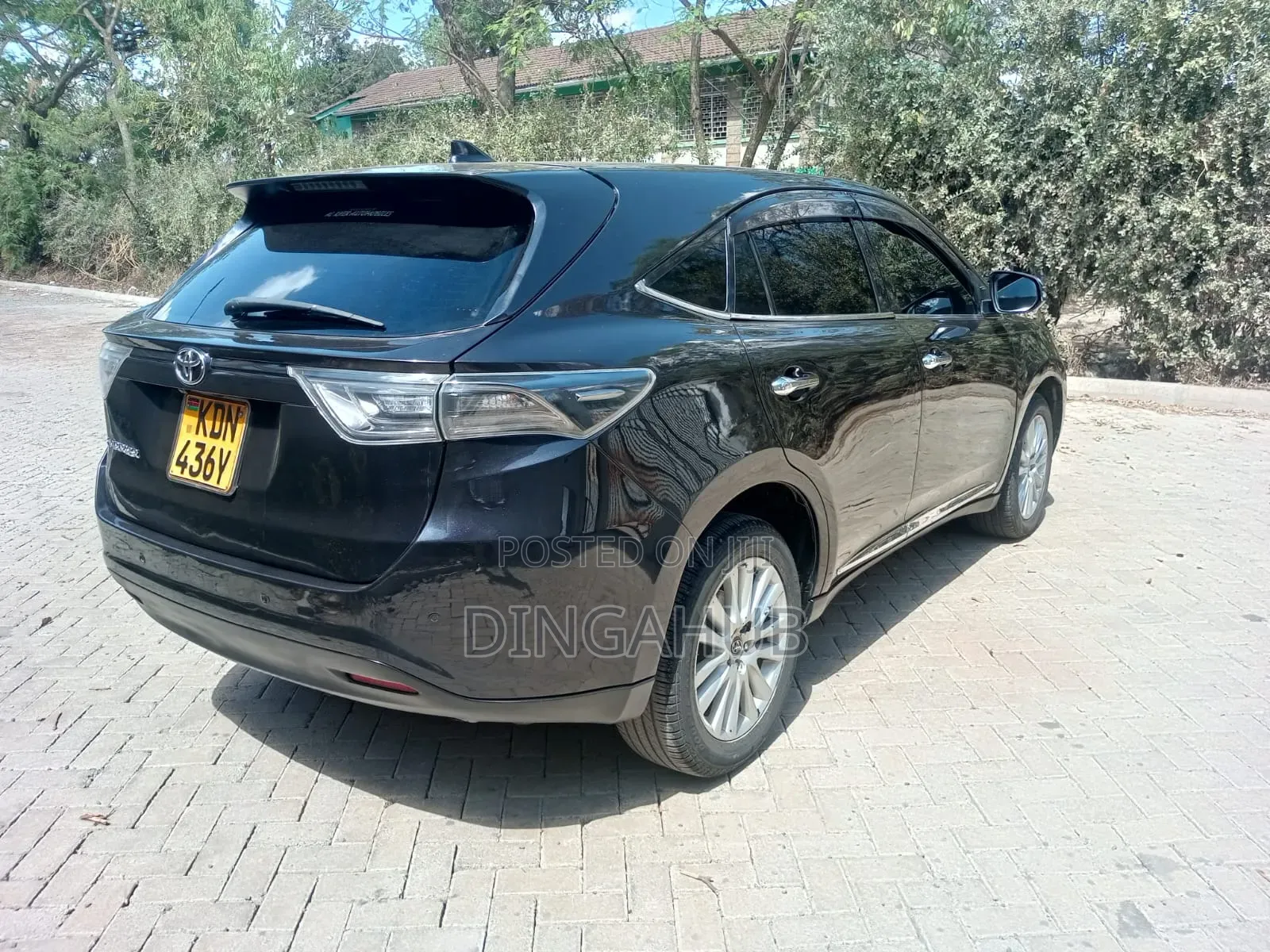 Toyota Harrier 2.0 2016 Matt Black