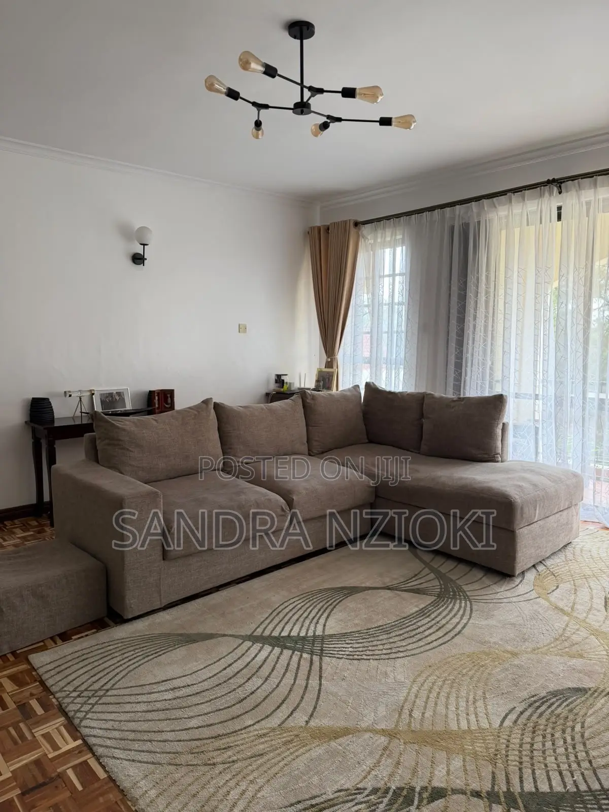 5 Seater L-Shaped Couch
