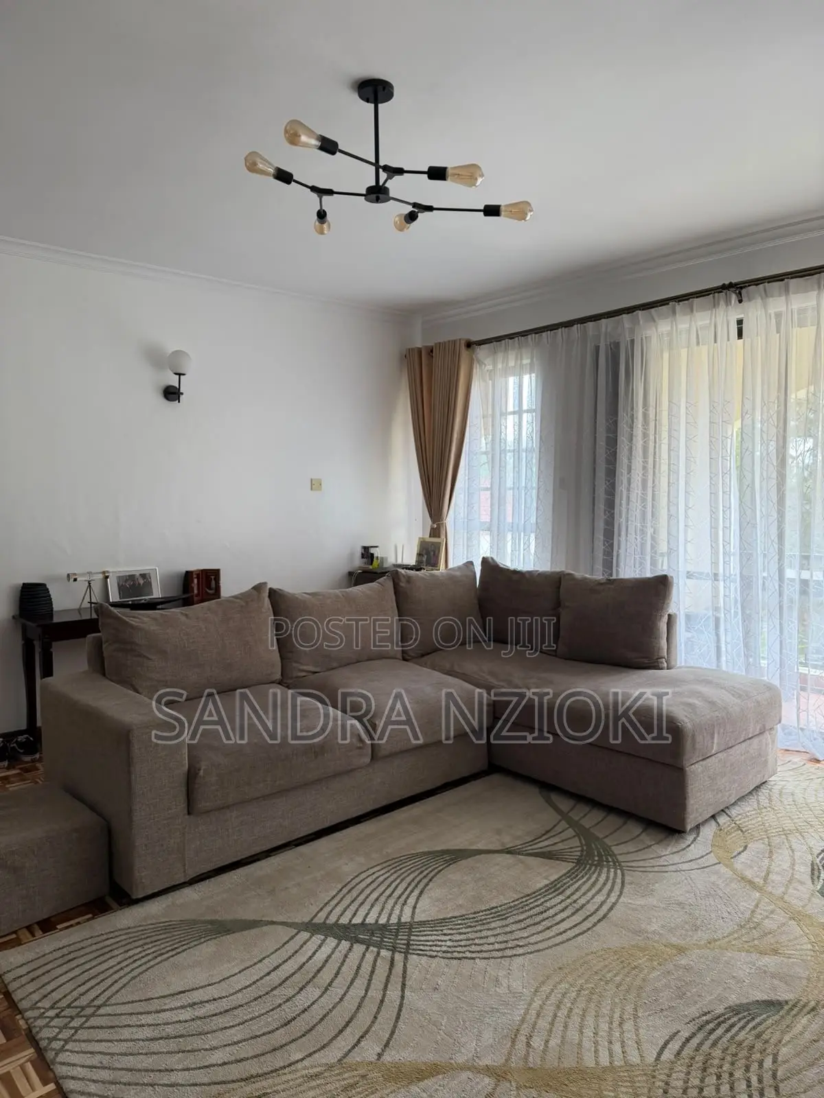 5 Seater L-Shaped Couch