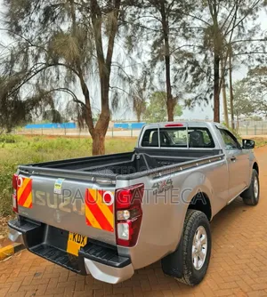 Isuzu D-MAX 2026 Silver