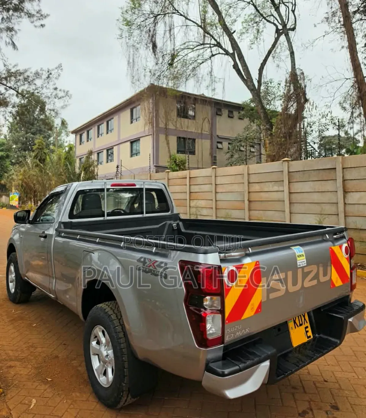 Isuzu D-MAX 2026 Silver