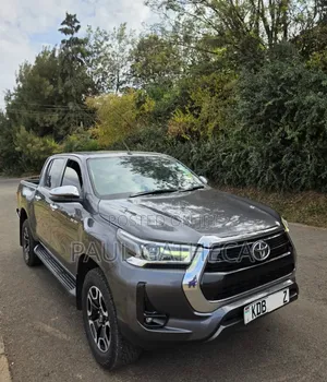 Toyota Hilux 2020 Gray