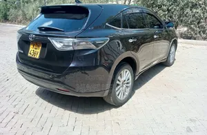 Toyota Harrier 2.0 2016 Black