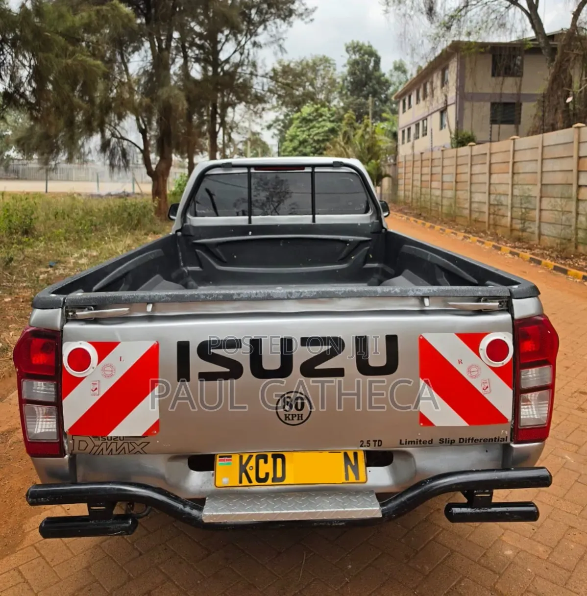 Isuzu D-MAX 2015 Gray