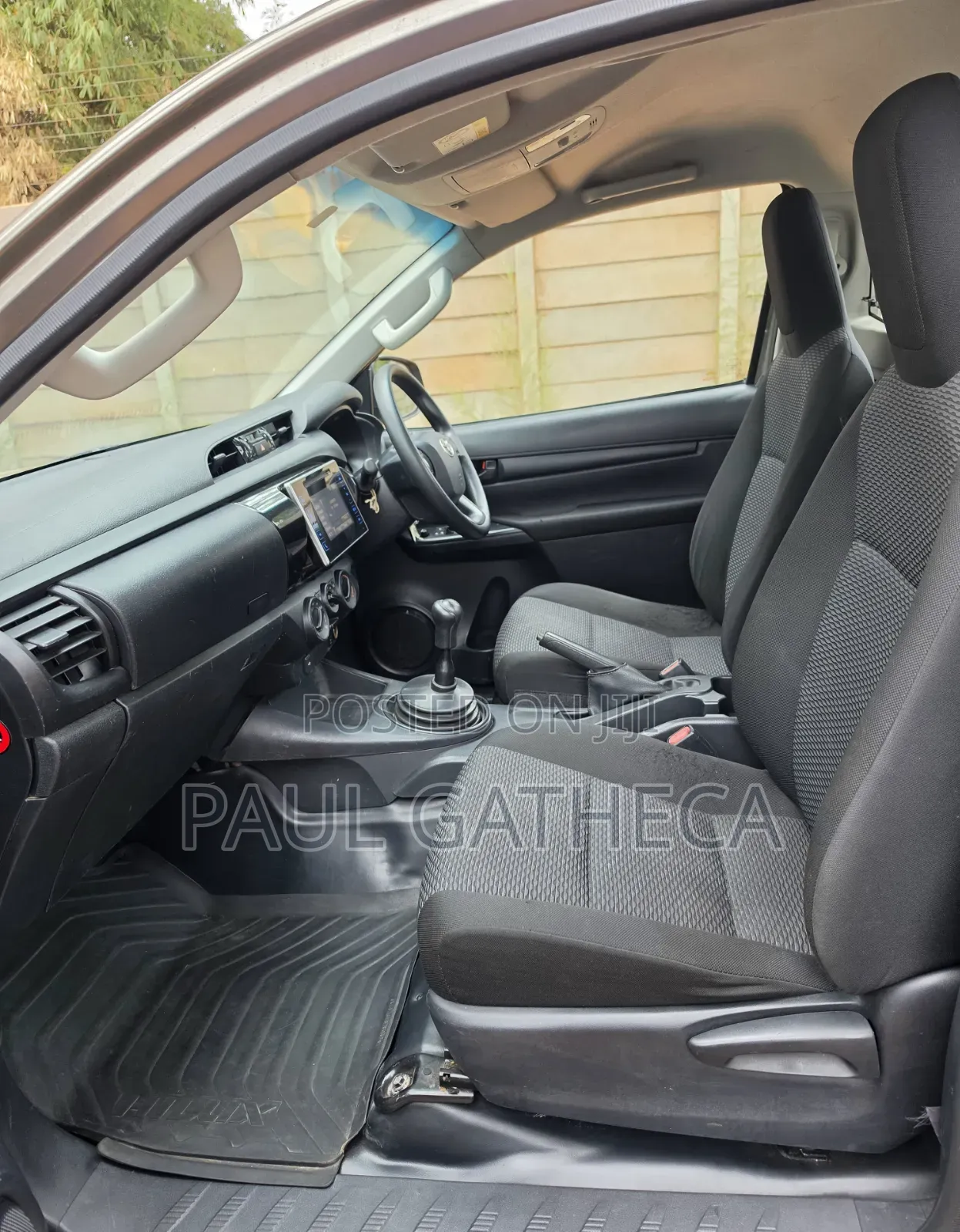 Toyota Hilux 2023 Gray