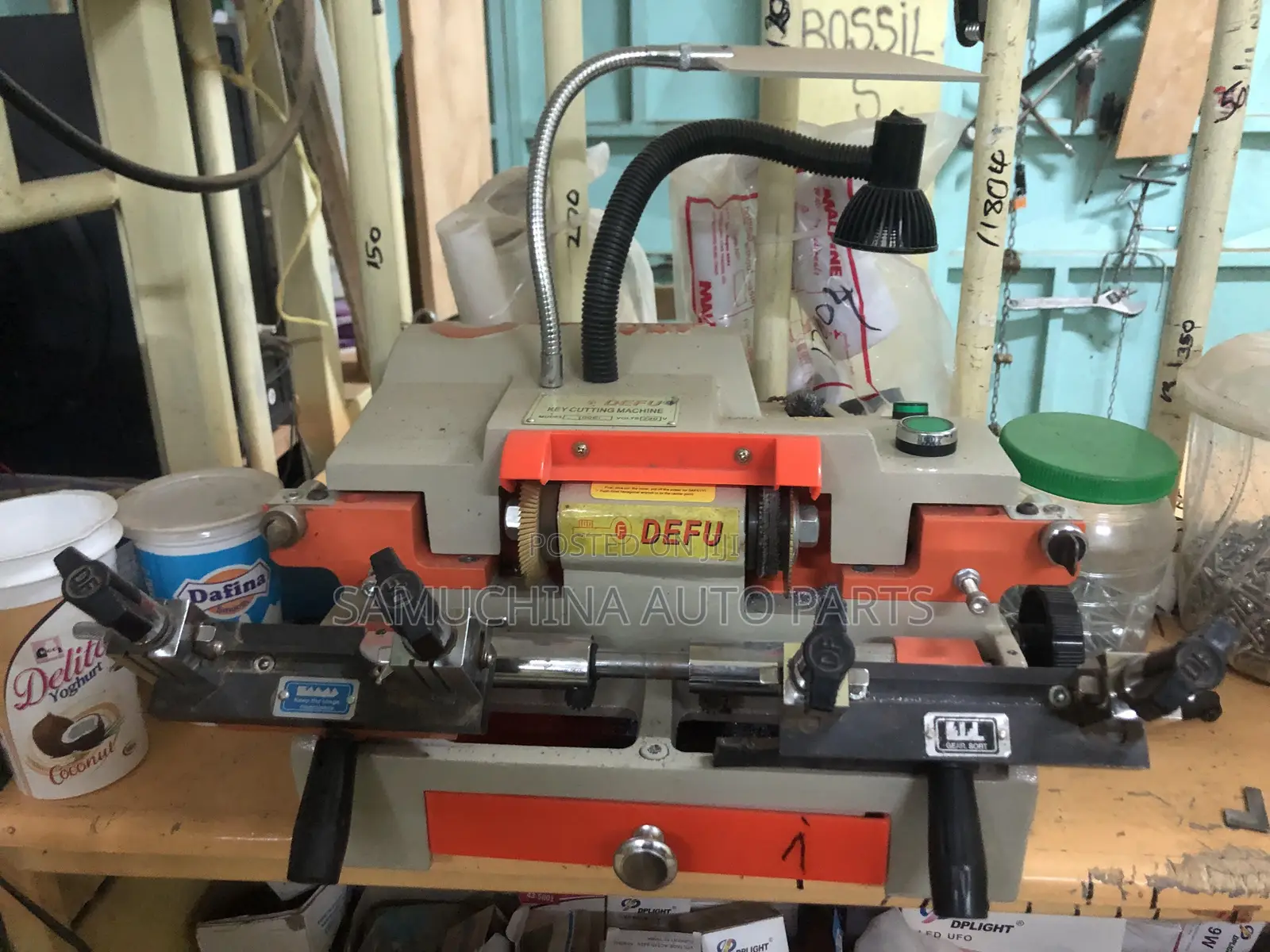 Key Cutting Machine