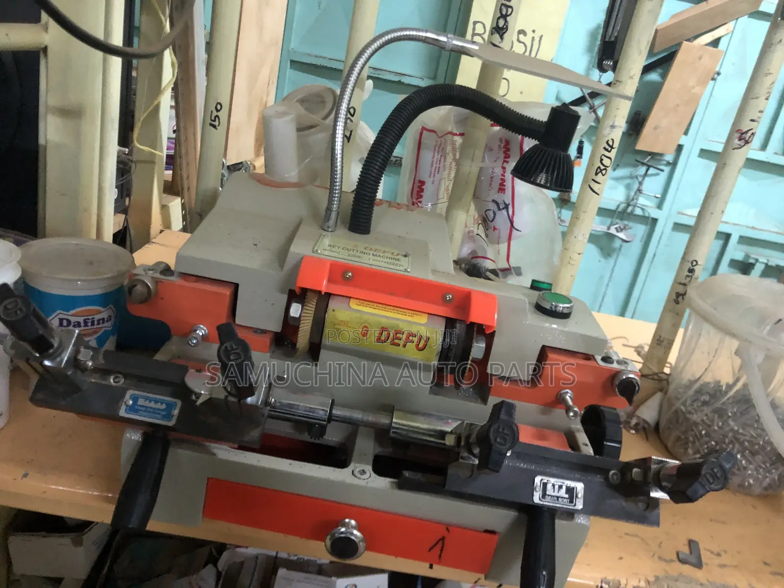 Key Cutting Machine