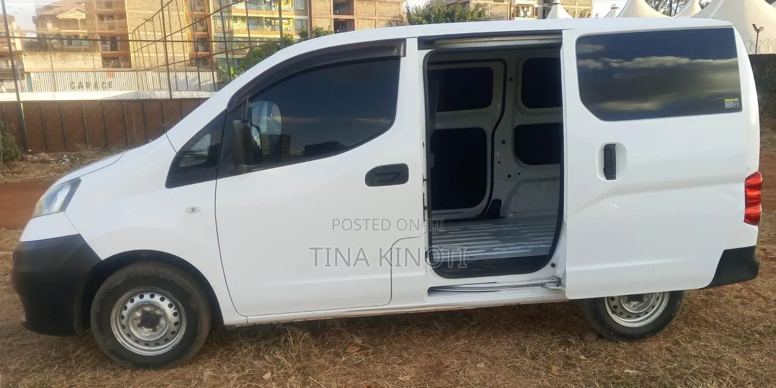 Nissan Caravan (Urvan) 2017 White
