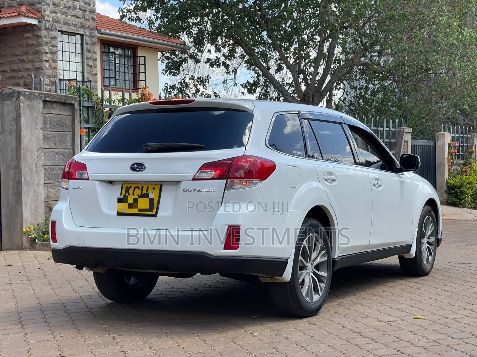 Subaru Outback 2012 White