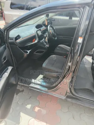 Toyota Sienta 2016 Black