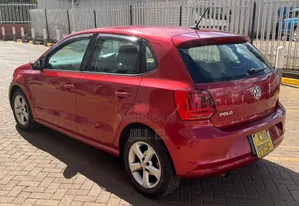 Volkswagen Polo 2016 Red