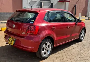 Volkswagen Polo 2016 Red