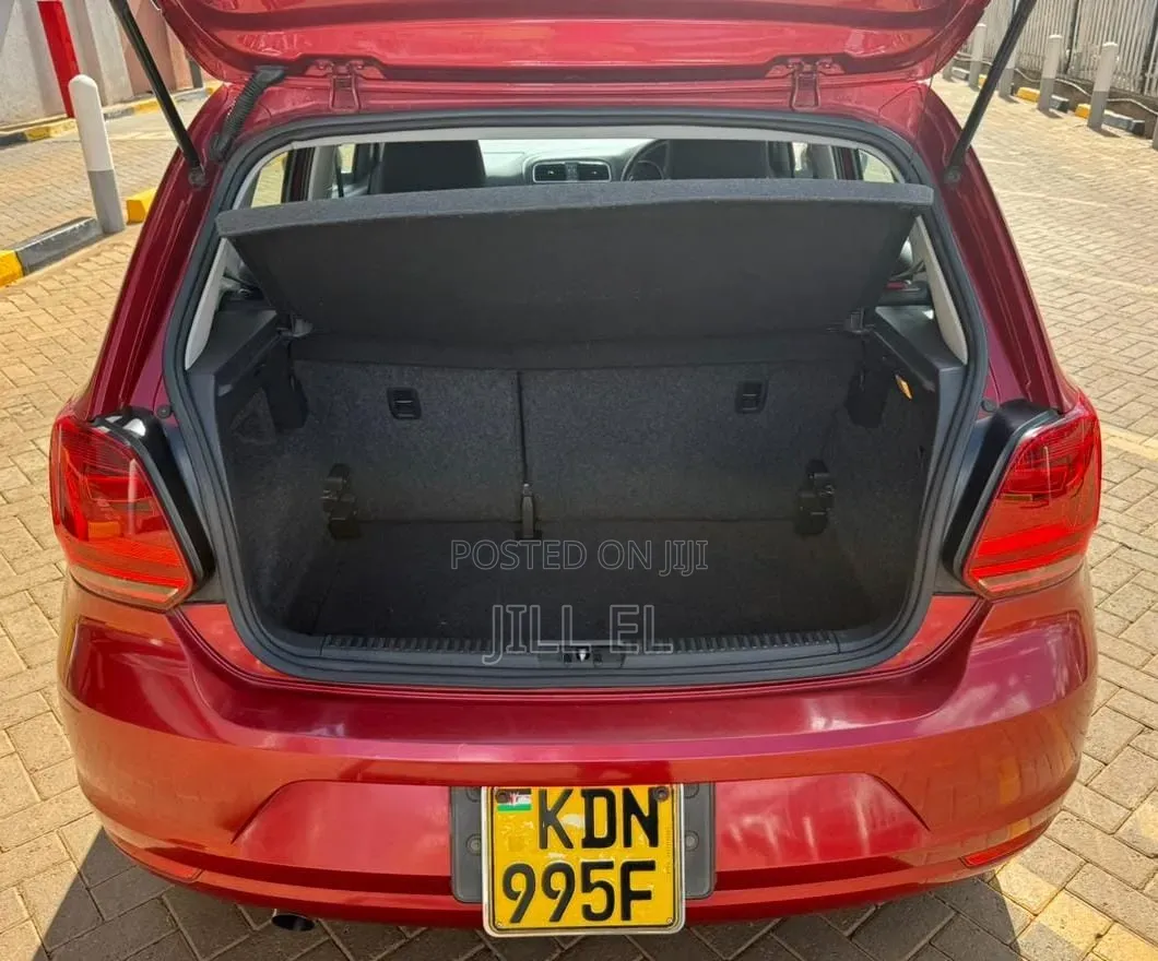 Volkswagen Polo 2016 Red