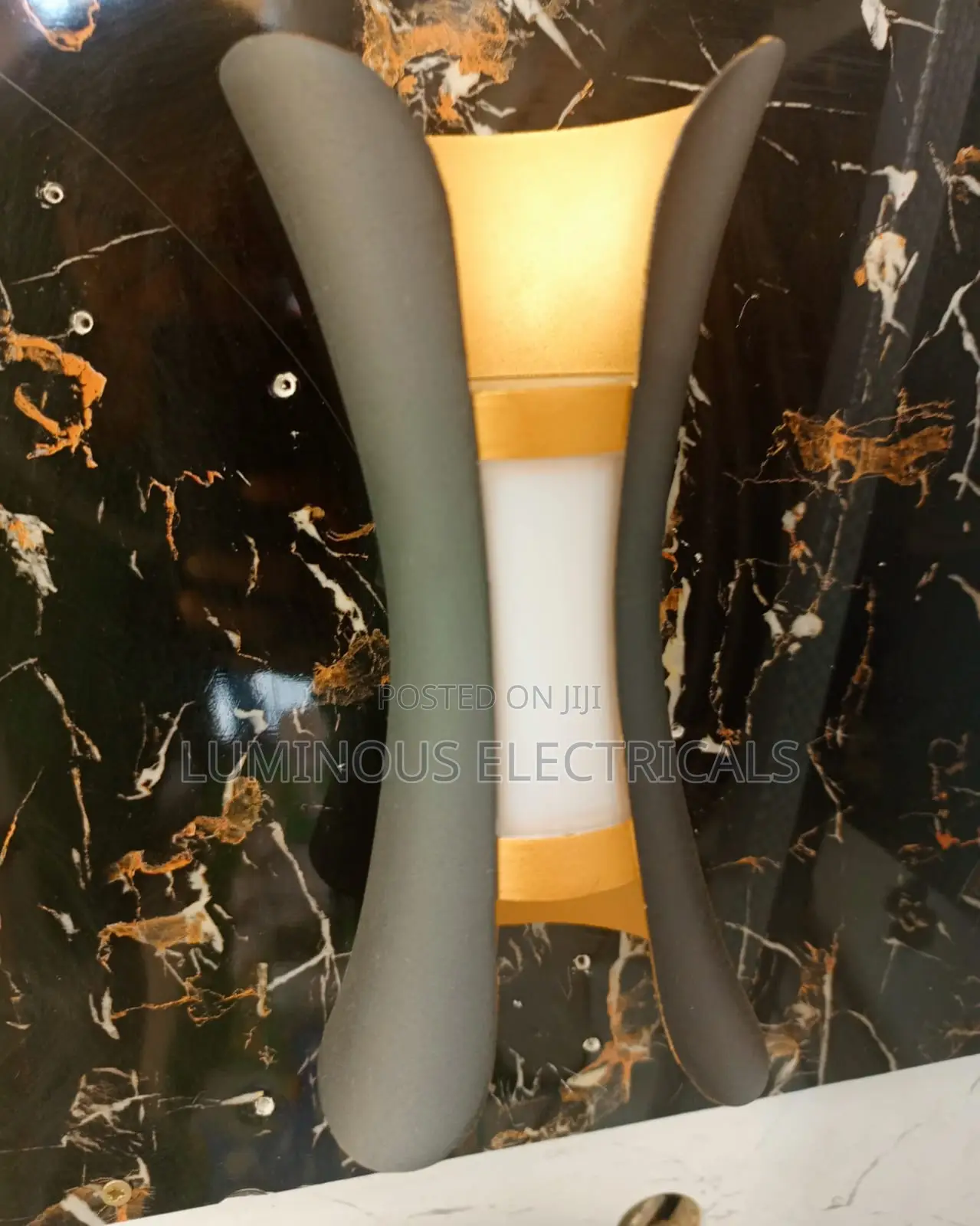 Modern LED Hourglass Up and Down Wall Sconce Light - Black & Gold