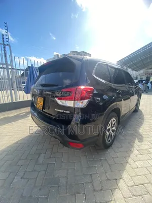 Subaru Forester Premium AWD 2019 Black