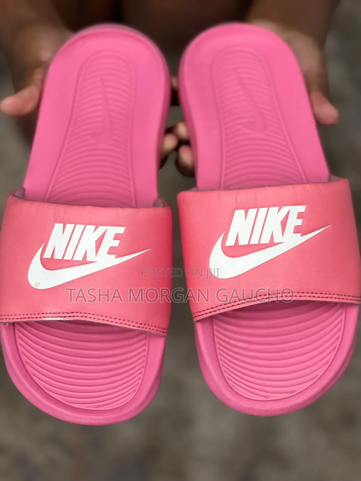 Nike Victoria One Pink