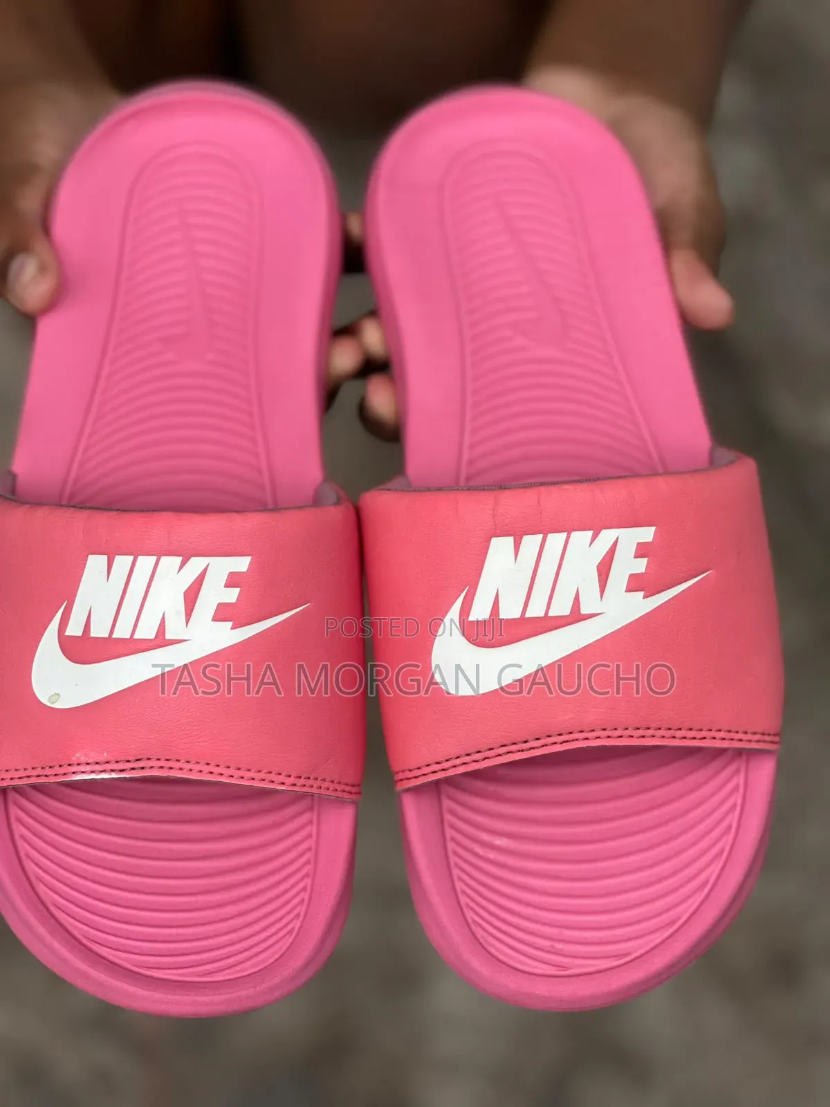Nike Victoria One Pink