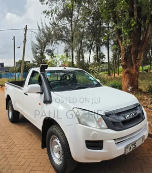 Isuzu D-MAX 2015 White