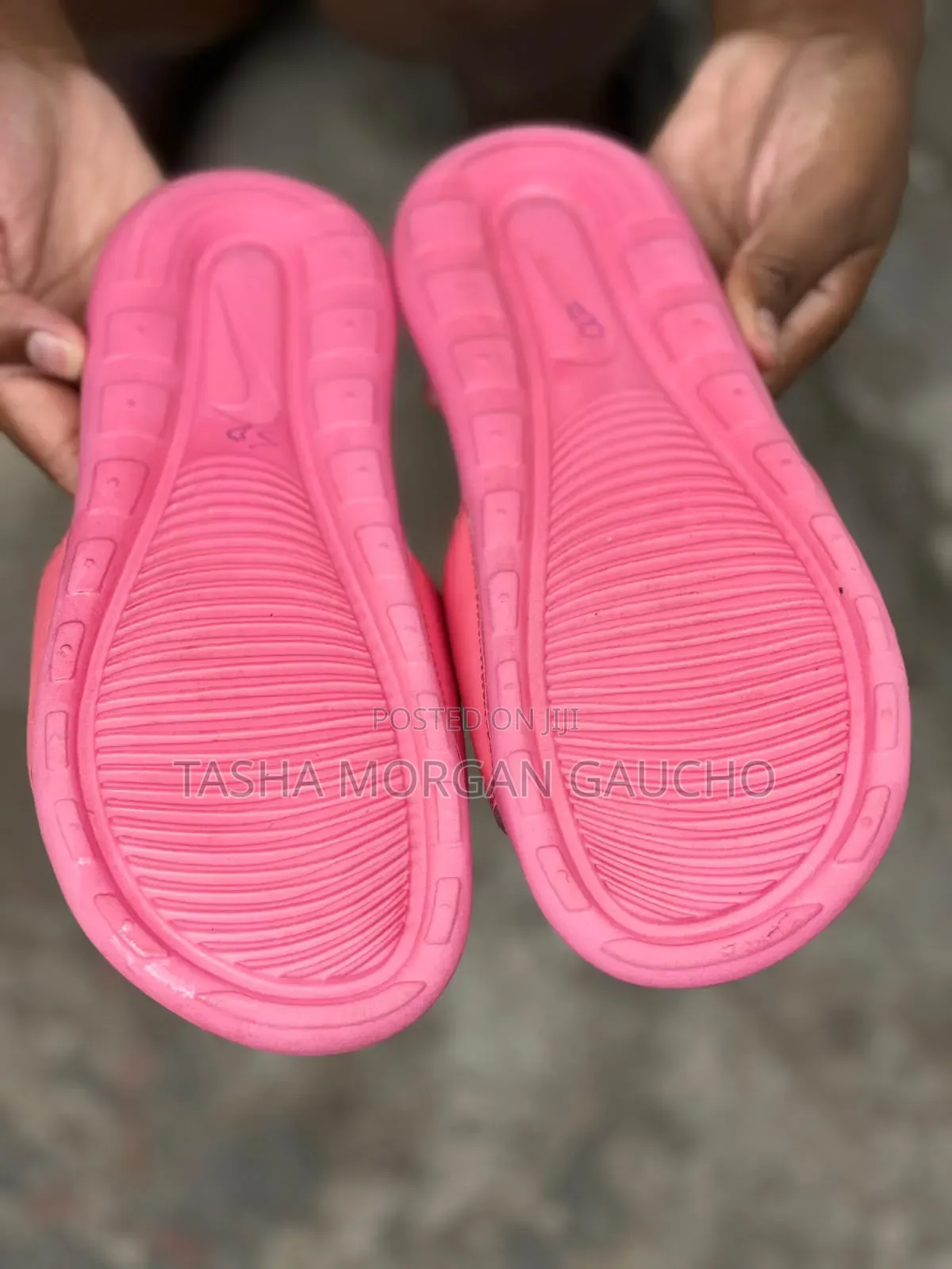 Nike Victoria One Pink