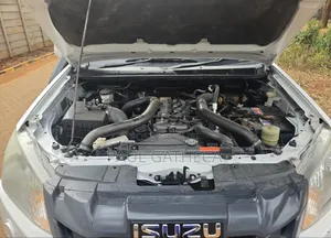 Isuzu D-MAX 2015 White