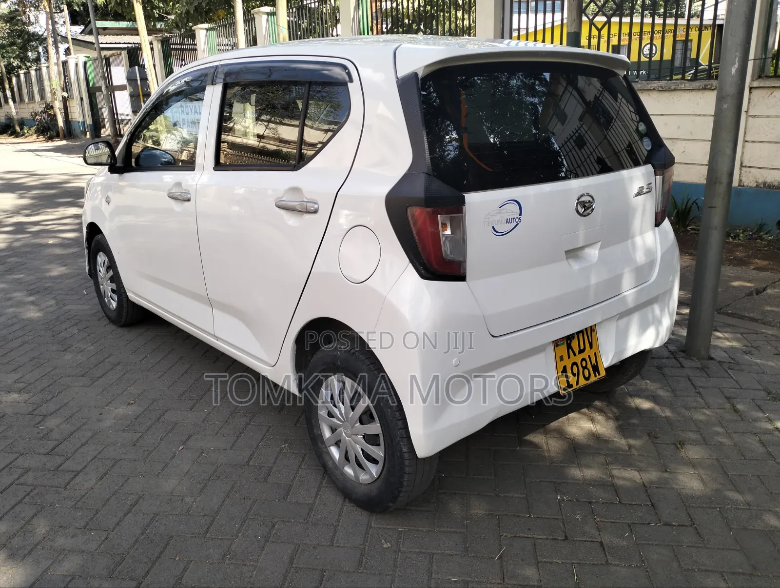 Daihatsu Mira 2018 White