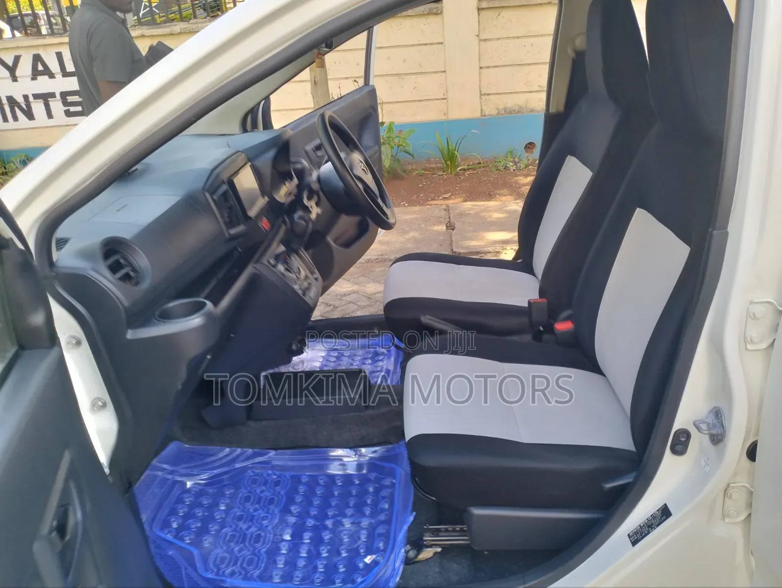 Daihatsu Mira 2018 White