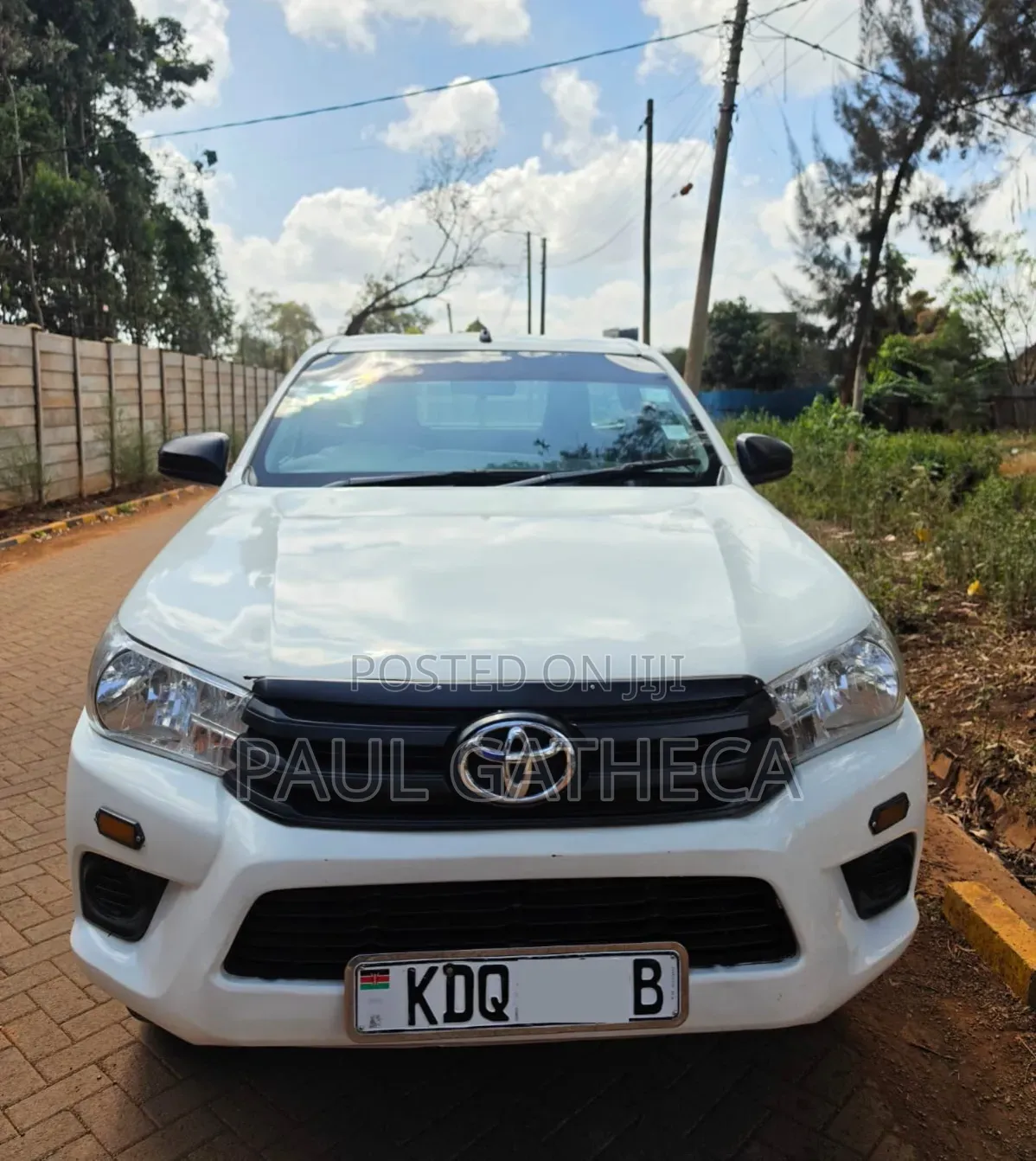 Toyota Hilux 2024 White