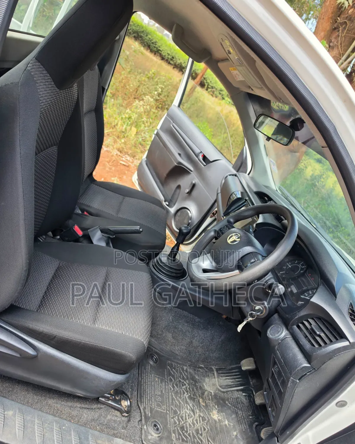 Toyota Hilux 2024 White