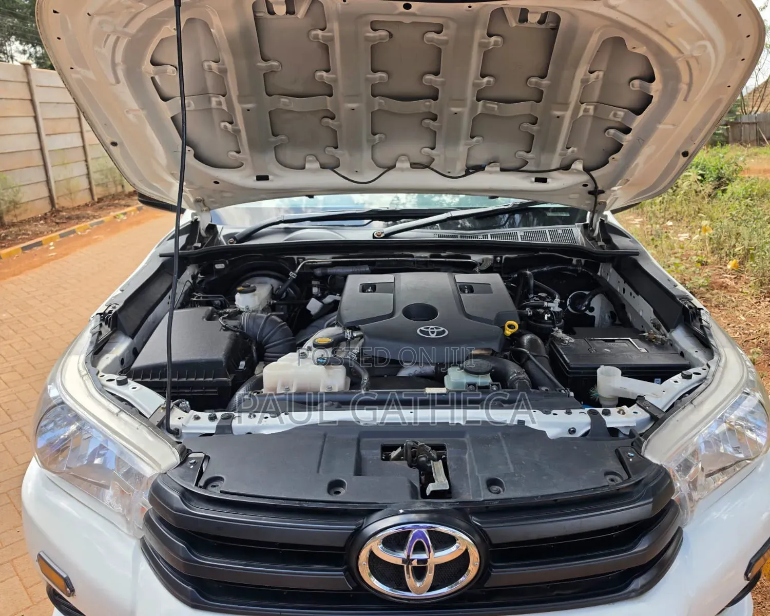 Toyota Hilux 2024 White