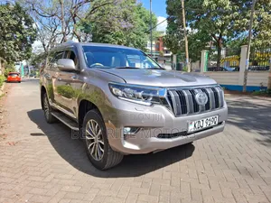 Toyota Land Cruiser Prado 2.8 2018 Gold