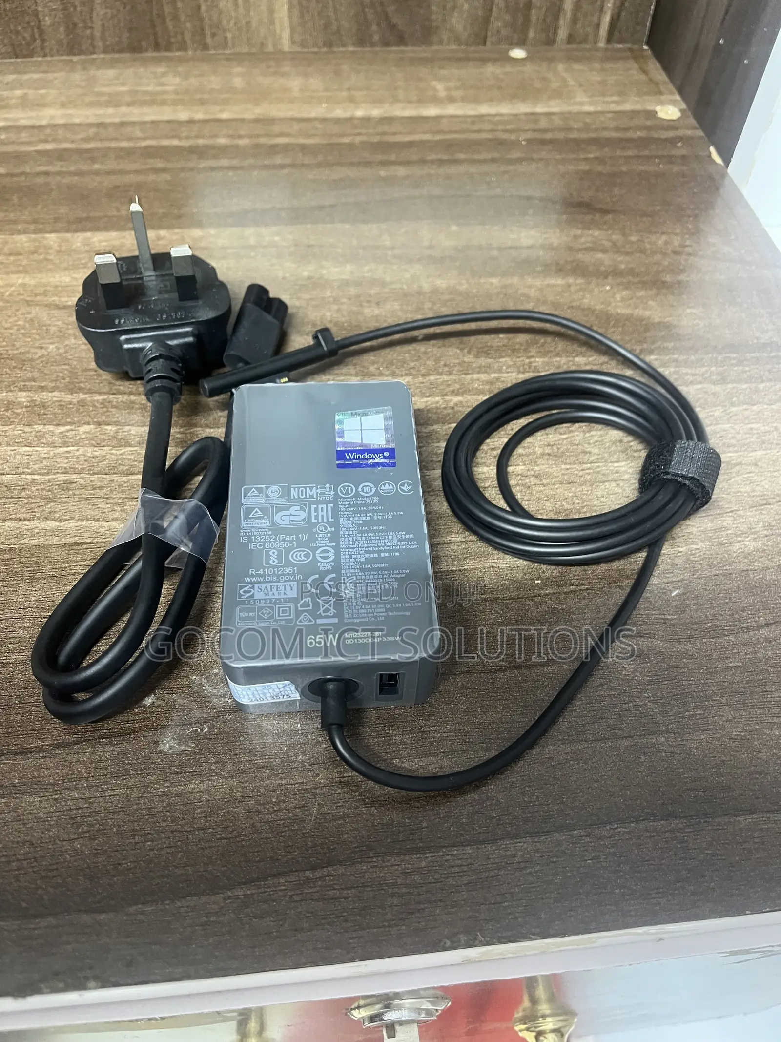 Microsoft Surface 65w Adapter