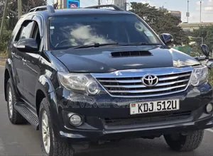 Toyota Fortuner 2015 Black