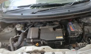 Suzuki Alto 1.0 2012 Silver