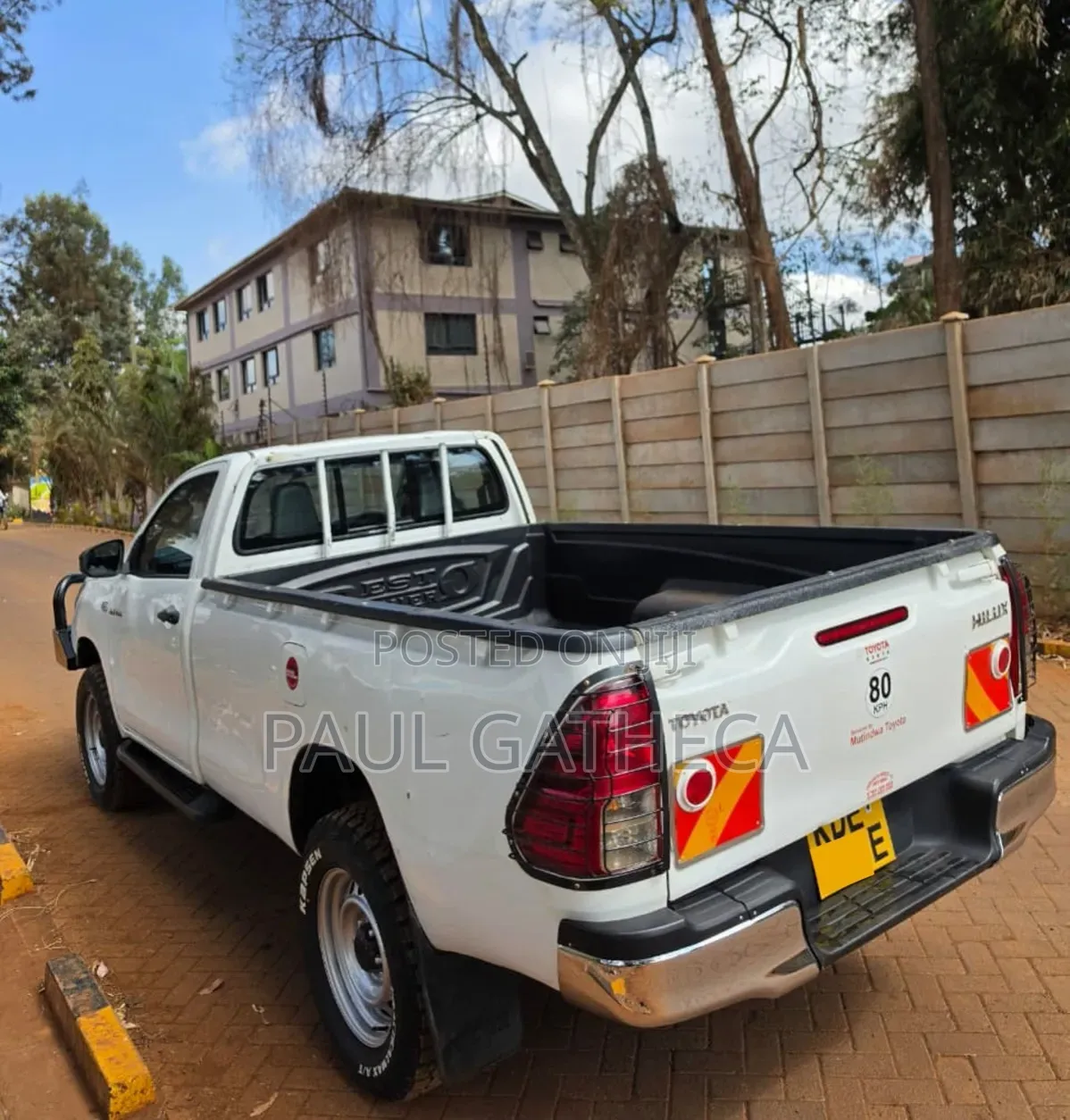 Toyota Hilux 2021 White