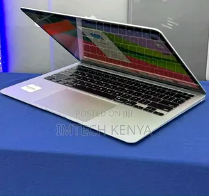 Laptop Apple MacBook Air 2020 16GB Intel Core i5 SSD 256GB