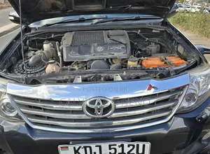 Toyota Fortuner 2015 Black