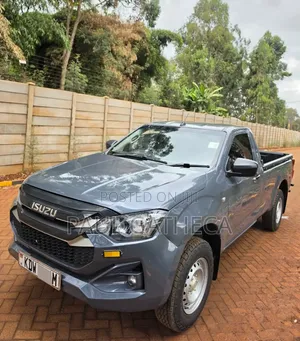Isuzu D-MAX 2025 Silver